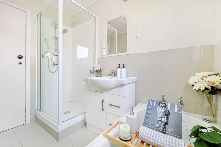 2/21 Burch Street Mount Albert_12