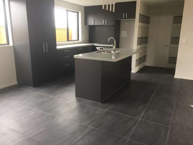 18 Bronco Drive Aidanfield_1