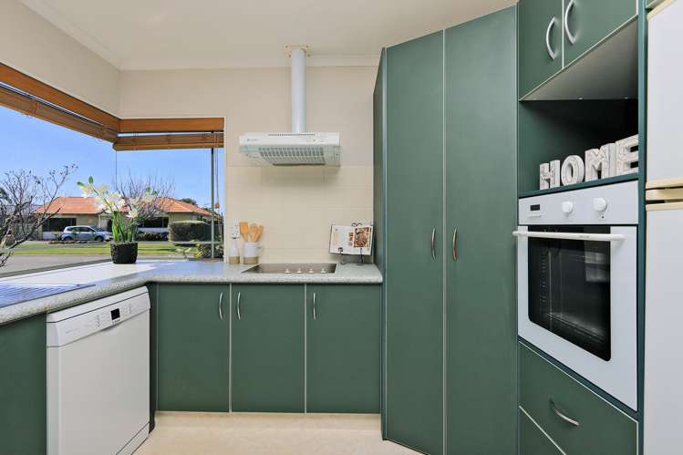 2 Addington Place Taradale_10