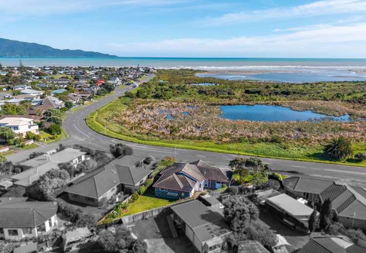 300 Manly Street Paraparaumu_2