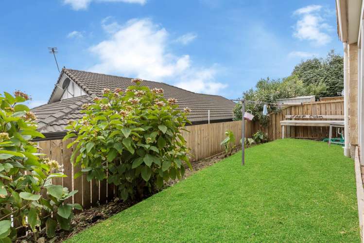 2/4 Lucienne Drive Ranui_7