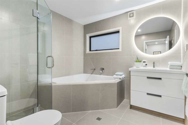 8 Hopetea Street Long Bay_25