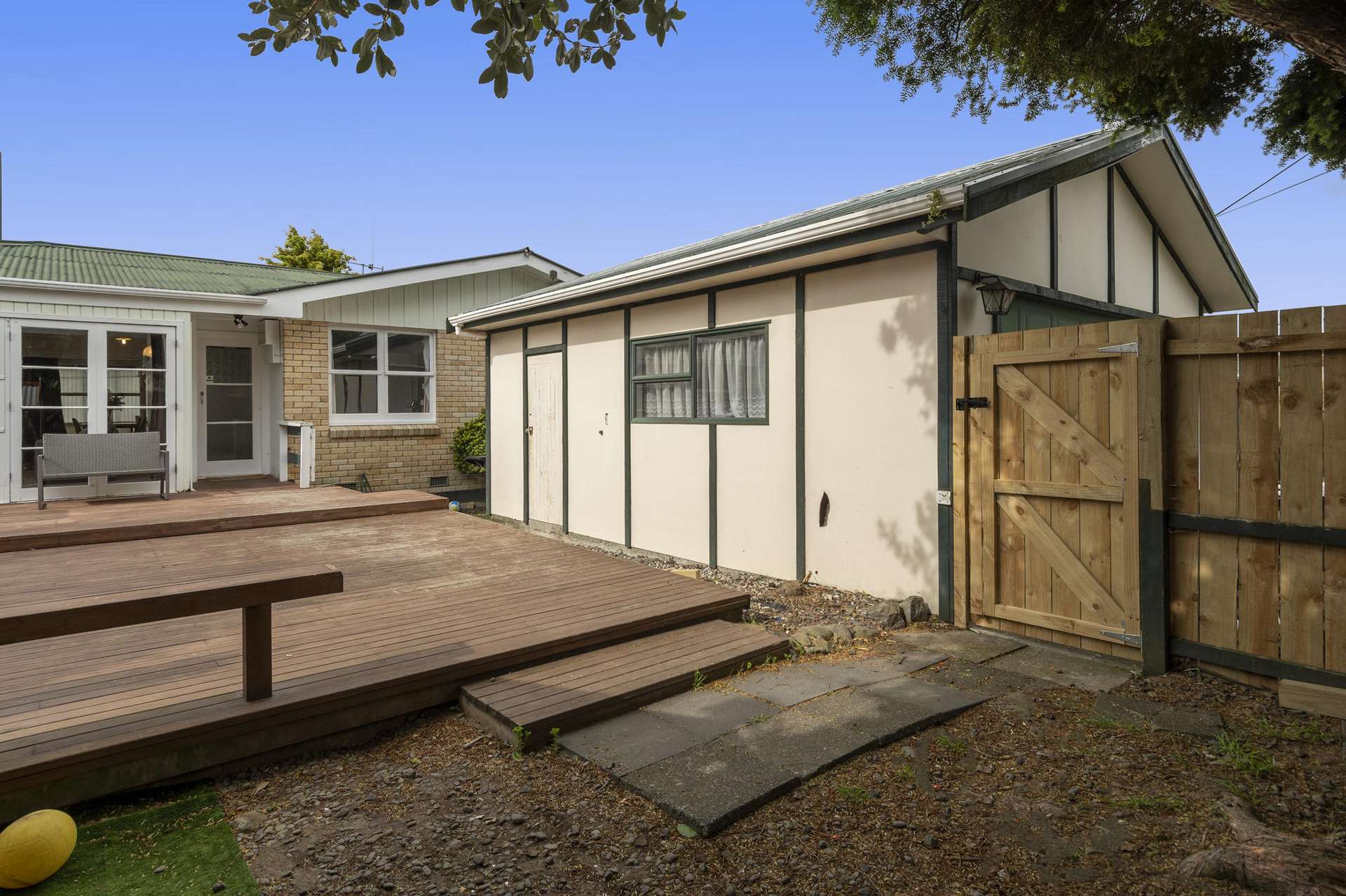 10a Linton Crescent Matua_0