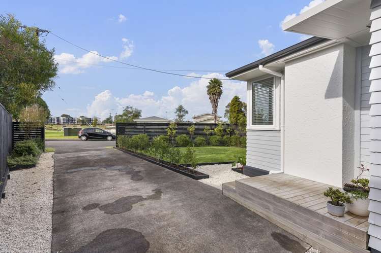 27 Kirrie Avenue Te Atatu South_23