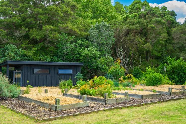 19 Turiapua Lane Parua Bay_35