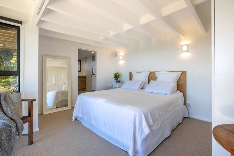 67 Queens Drive Oneroa_12