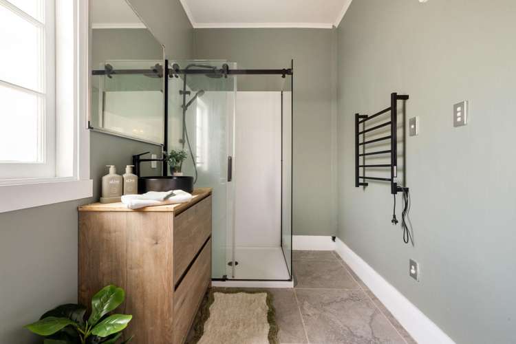 48A Cook Street Hamilton East_16