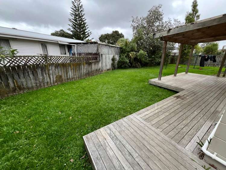 71 Edgewater Drive Pakuranga_11