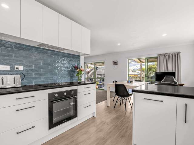 17 Barry Road Waihi_2