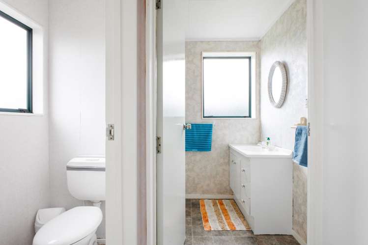 1 Rawinia Place Te Kaha_11