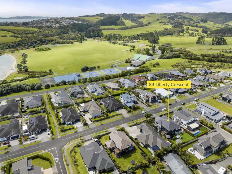 84 Liberty Crescent Beachlands_39