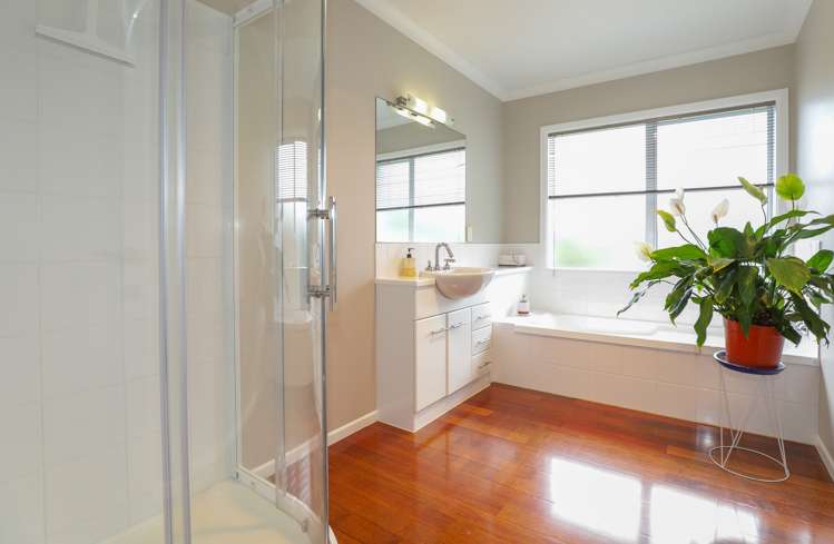 12 Devoy Drive Owhata_13