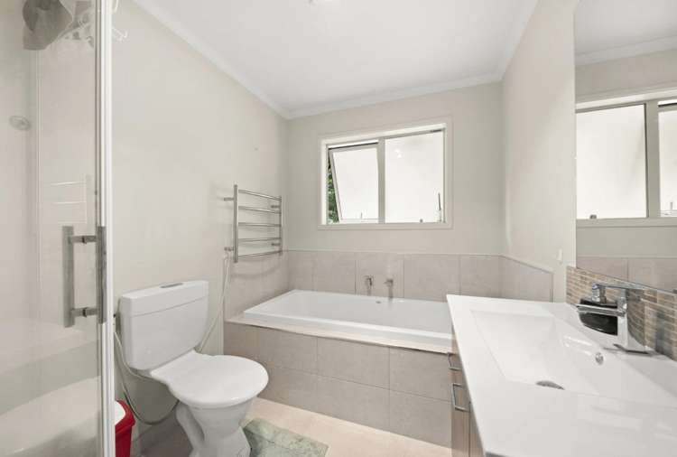 8 Maple Grove 10754_2