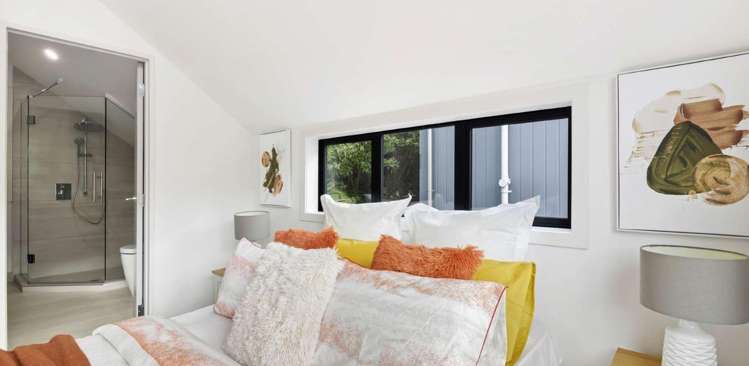 7/29A St Stephens Ave 1761_7