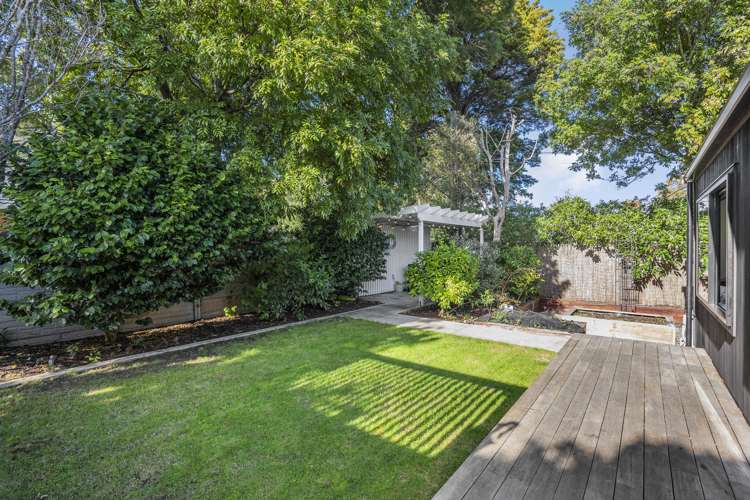 106 Barton Avenue Heretaunga_33