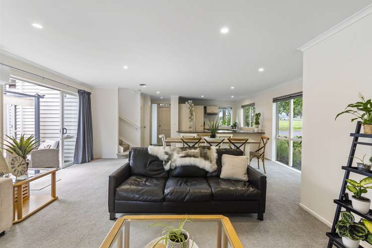 22 Bruce Pulman Drive Takanini_6