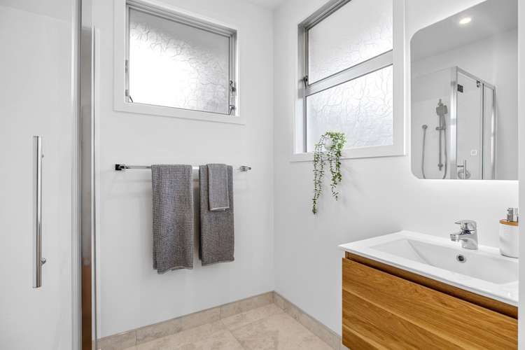 2/99 Briggs Road Shirley_10
