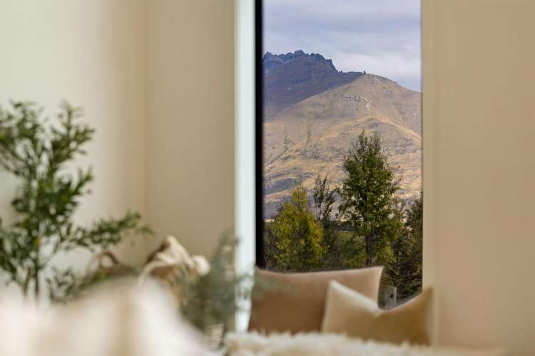 5 Rowe Drive, Hanley's Farm Jacks Point_18