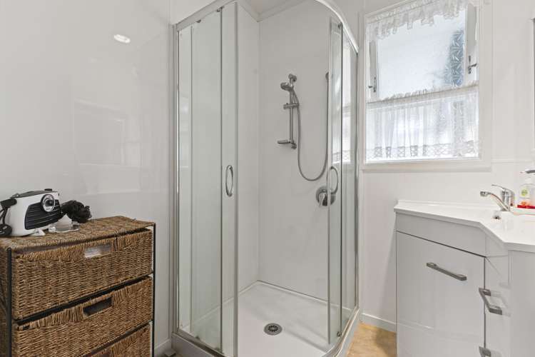 60 Wallace Road Mangere Bridge_10