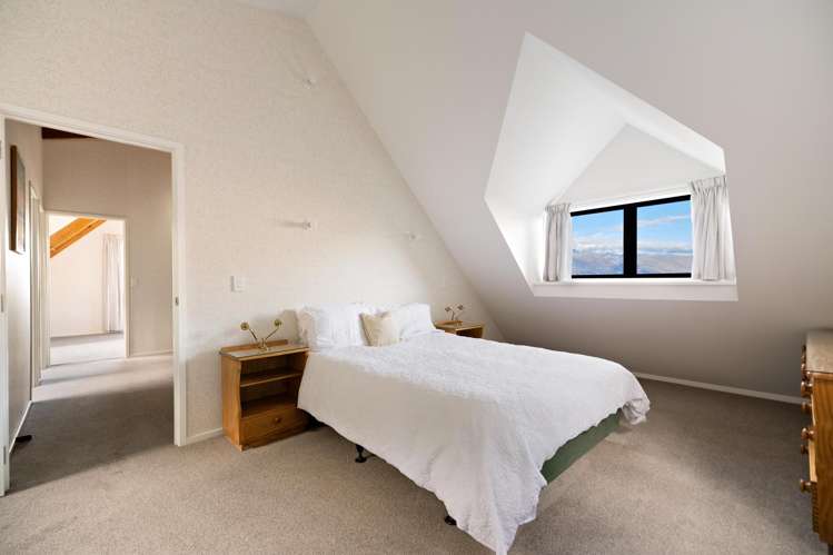 1 Von Place Fernhill/Sunshine Bay_35