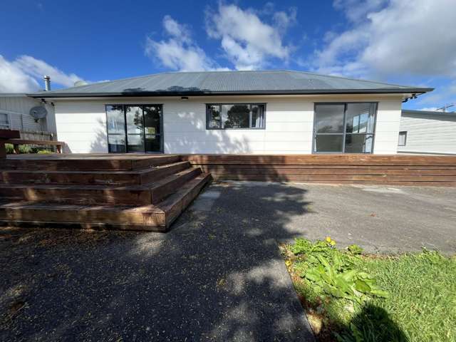 MODERN HOME WITH BONUS SLEEPOUT