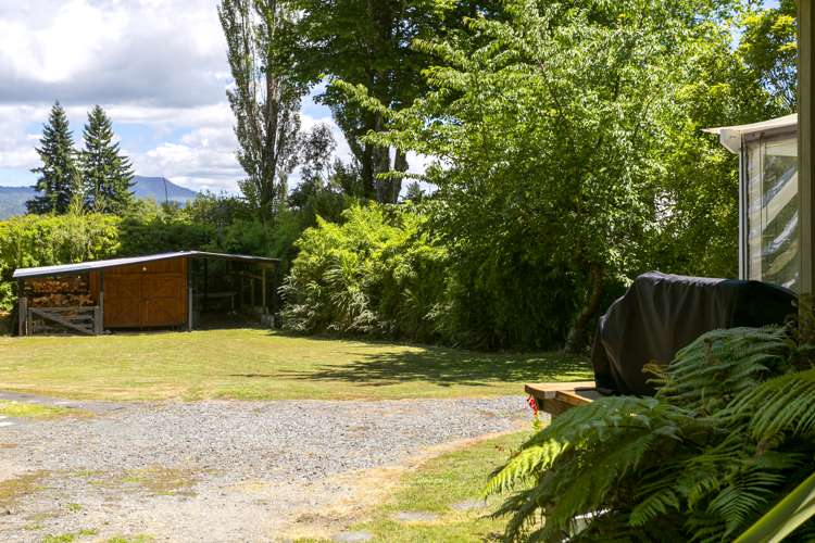 24 Gosling Grove Turangi_18