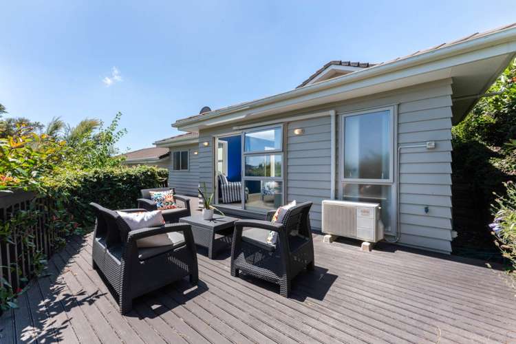 6 Viridian Lane Greenhithe_17