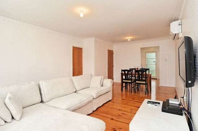 MT ALBERT 2 BEDROOM SPACIOUS BRICK & TILE BEAUTY