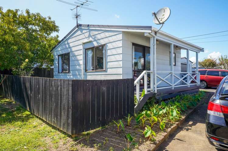 52 Robertson Road Mangere East_23