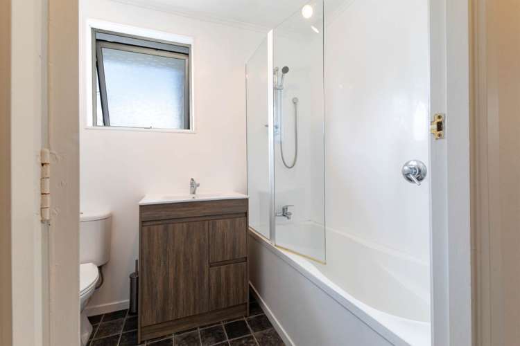 4/2 Riverview Road Panmure_7