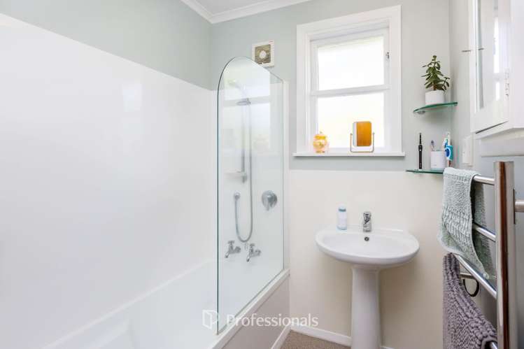 58 Heretaunga Square Silverstream_15