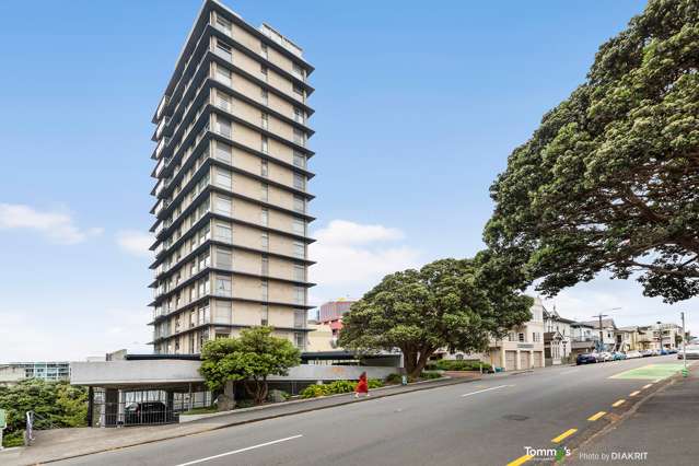 SPACIOUS, PRIVATE AND PERFECTLY CENTRAL