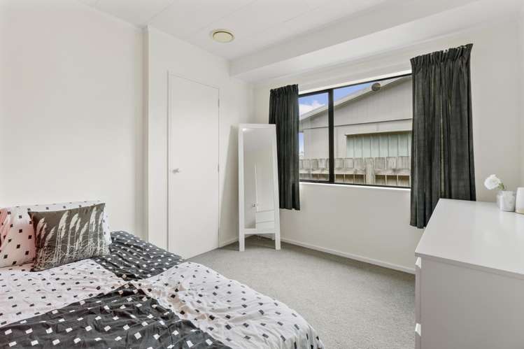 12b Cathie Place Karori_9