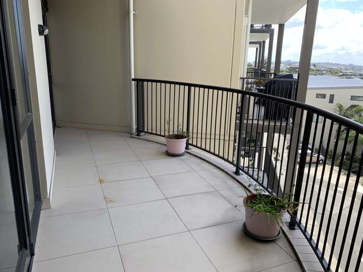 B304/525 East Coast Road Browns Bay_9