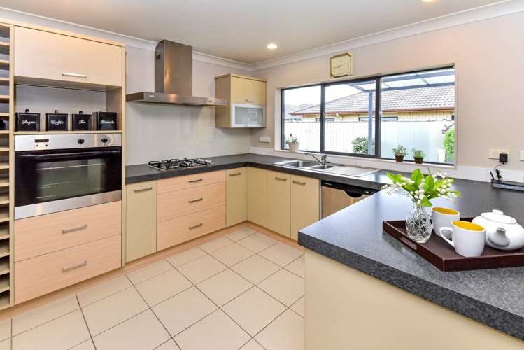 5 Belfry Place Wattle Downs_9