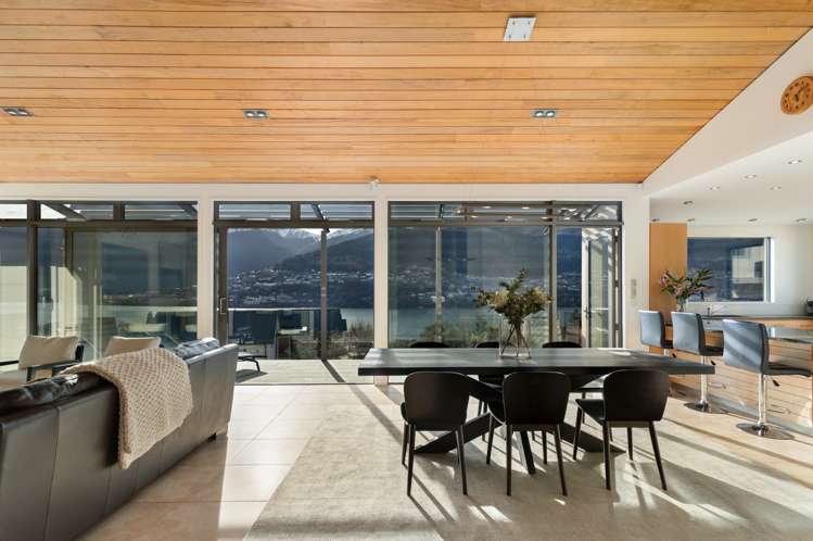 4 Elizabeth Place Kelvin Heights_12