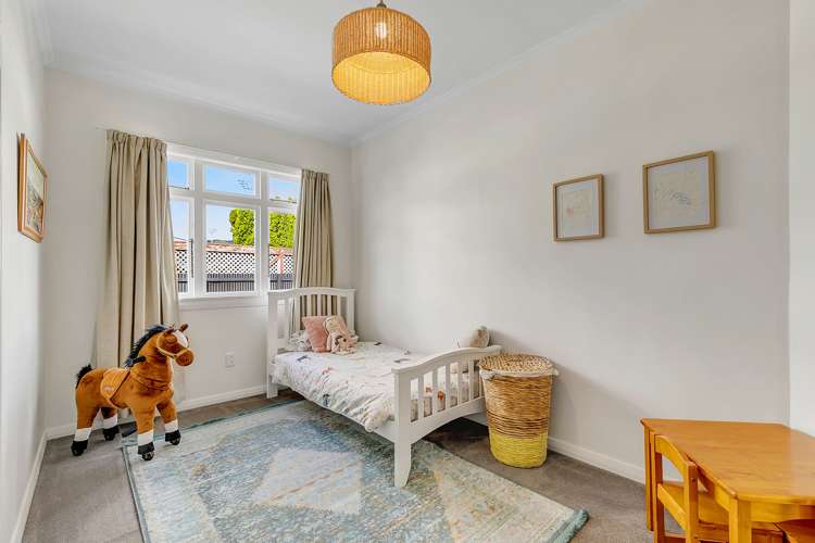 38 Palmer Crescent Silverstream_13