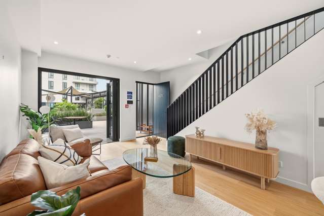 Declared Reserve Auction – Brand New Garden Villa!