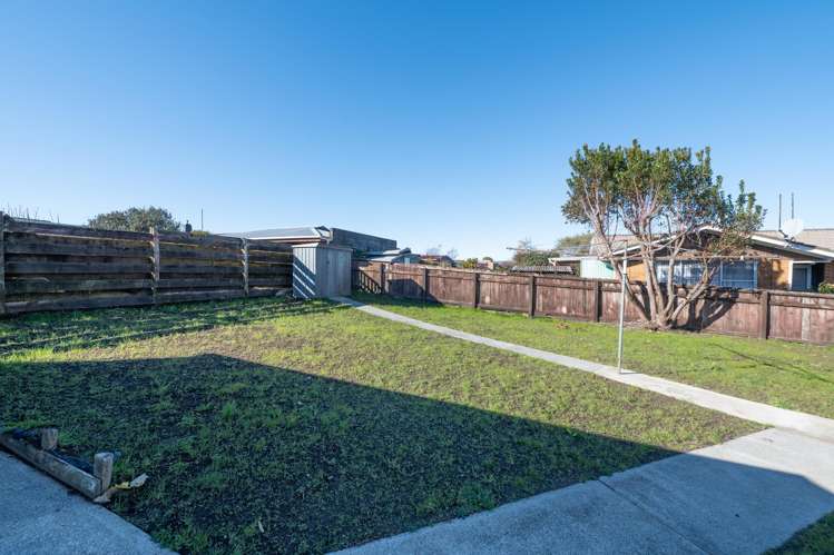 1 Hinau Street Pukehangi_16