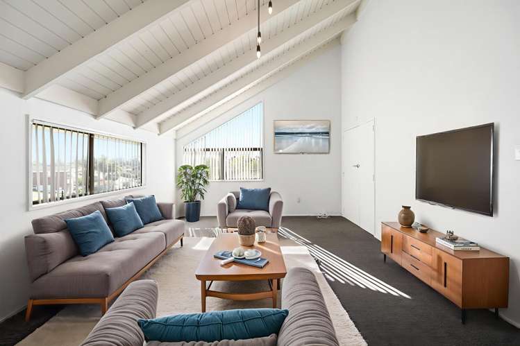 83 Gilbass Avenue Hamilton Lake_5