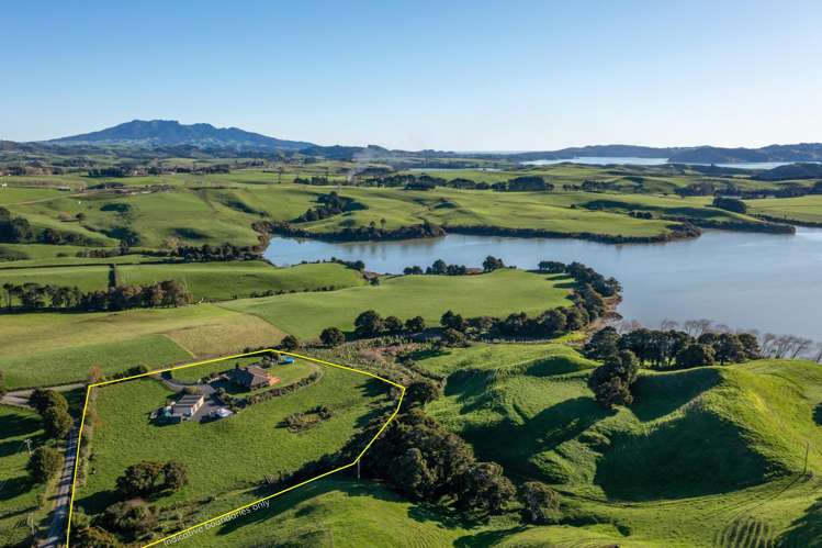 192 Hauroto Bay Road Raglan_45