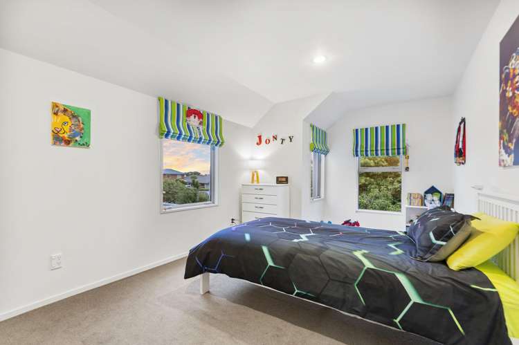 87 Travis Country Drive Burwood_14