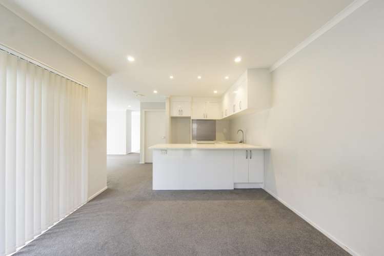 1/13 Crosher Place Hillcrest_5