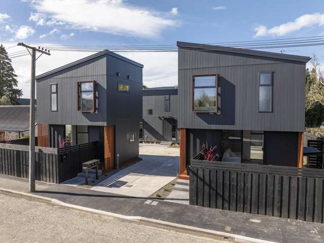 City Fringe, Entry Level, Contemporary Living.