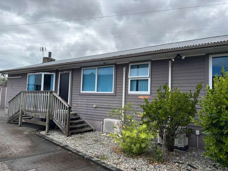 64 Edgewater Drive Pakuranga_2
