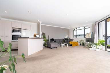 438D Tristram Street_4