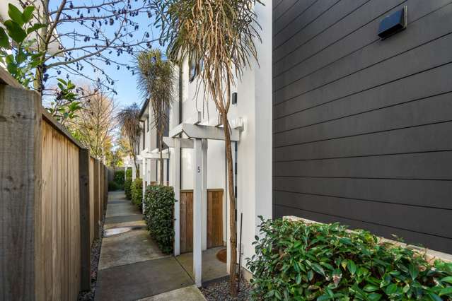 5/305 Madras Street City Centre_3