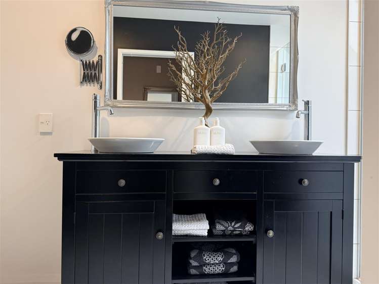 39 Power Road Karoro_39