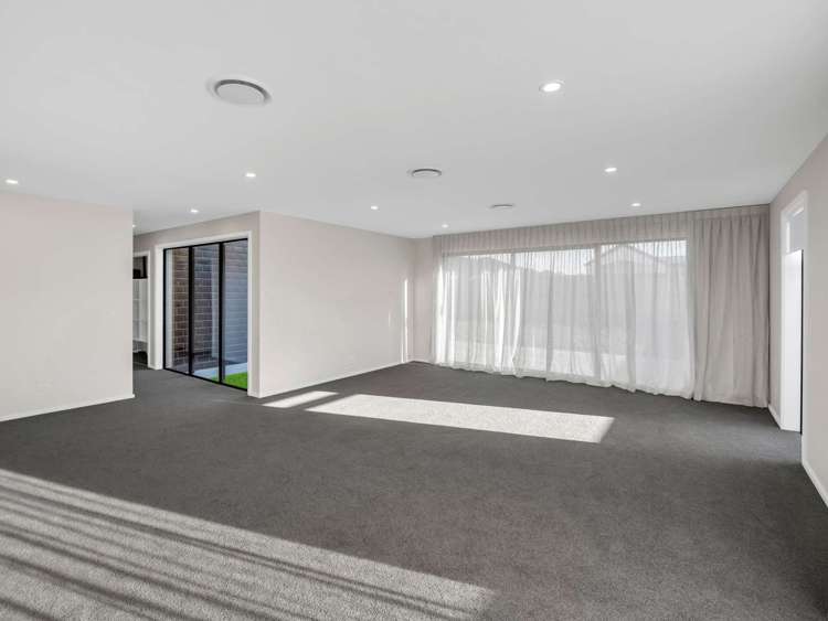 6 Vercoe Street Elgin_25