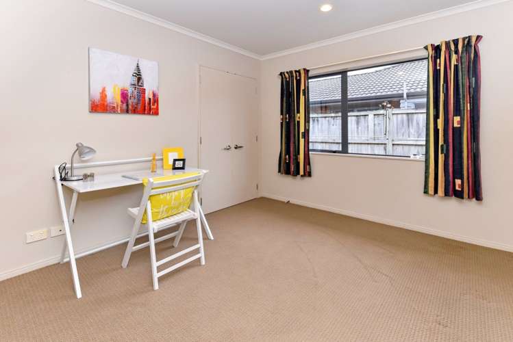 5 Belfry Place Wattle Downs_16